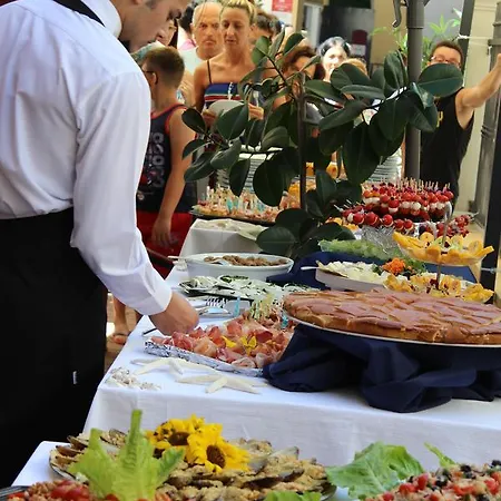 Astra קאטוליקה