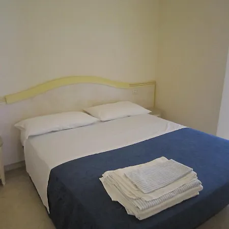 Astra Hotel 2*